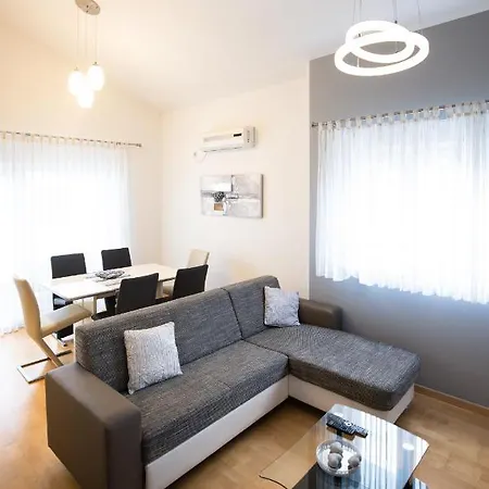 Two Bedroom Apartment With 2 Private Parking Places Ae1433 * Zadar
