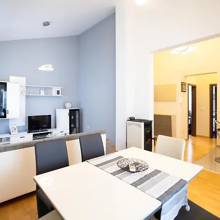 Two Bedroom Apartment With 2 Private Parking Places Ae1433 Zadar