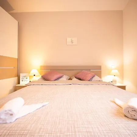 Two Bedroom Apartment With 2 Private Parking Places Ae1433 Apartment Zadar